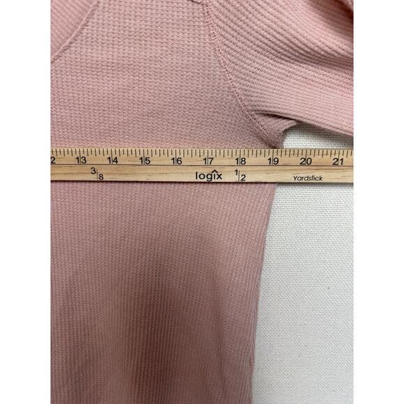 HOLLISTER Waffle Knit Pullover Top Sz M Soft Pink V-Neck Long Sleeves Casual - Picture 11 of 13